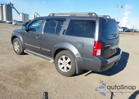 2011 Nissan Pathfinder Silver z USA, uszkodzony, nr VIN 5N1AR1NB6BC608418
